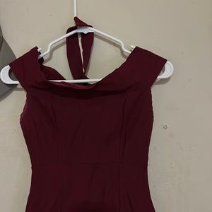 Small maroon very short sleeve with a choker zipper maxi dress